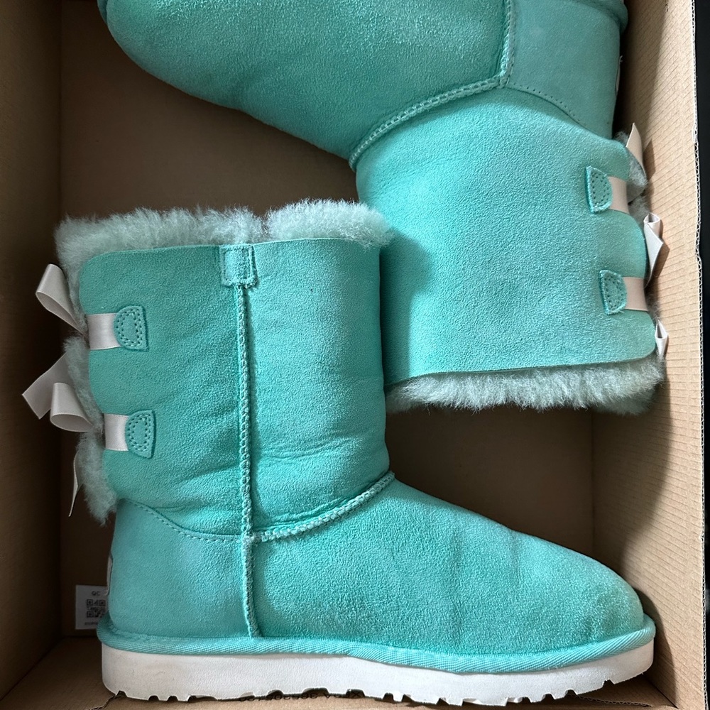 Bailey Bow Uggs